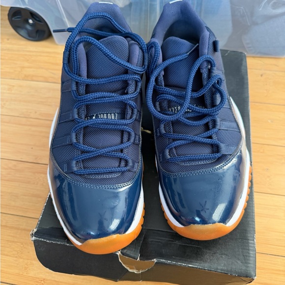 Air Jordan 11 retro low main image 4